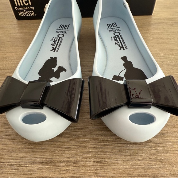 MINI MELISSA -
MEL DREAMED BY MELISSA ALICE IN WONDERLAND SHOES - Picture 5 of 11